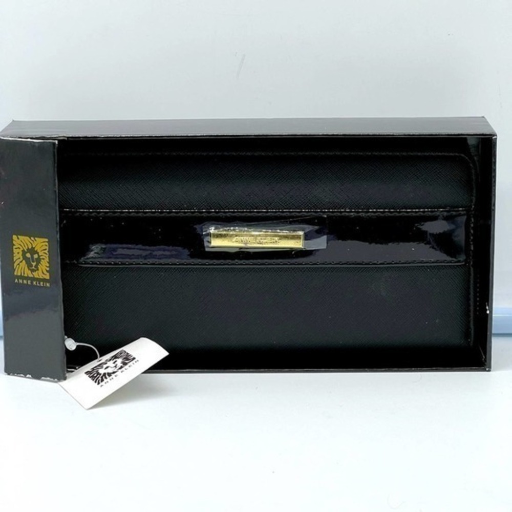 NEW ANNE KLEIN black pretty in pink slg zip around wallet